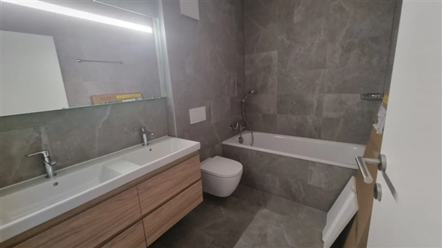 «Prächtiges neues Haus mit 4,5 Zimmern in der Nähe des Gruyère-Sees» - Foto 4 von 8