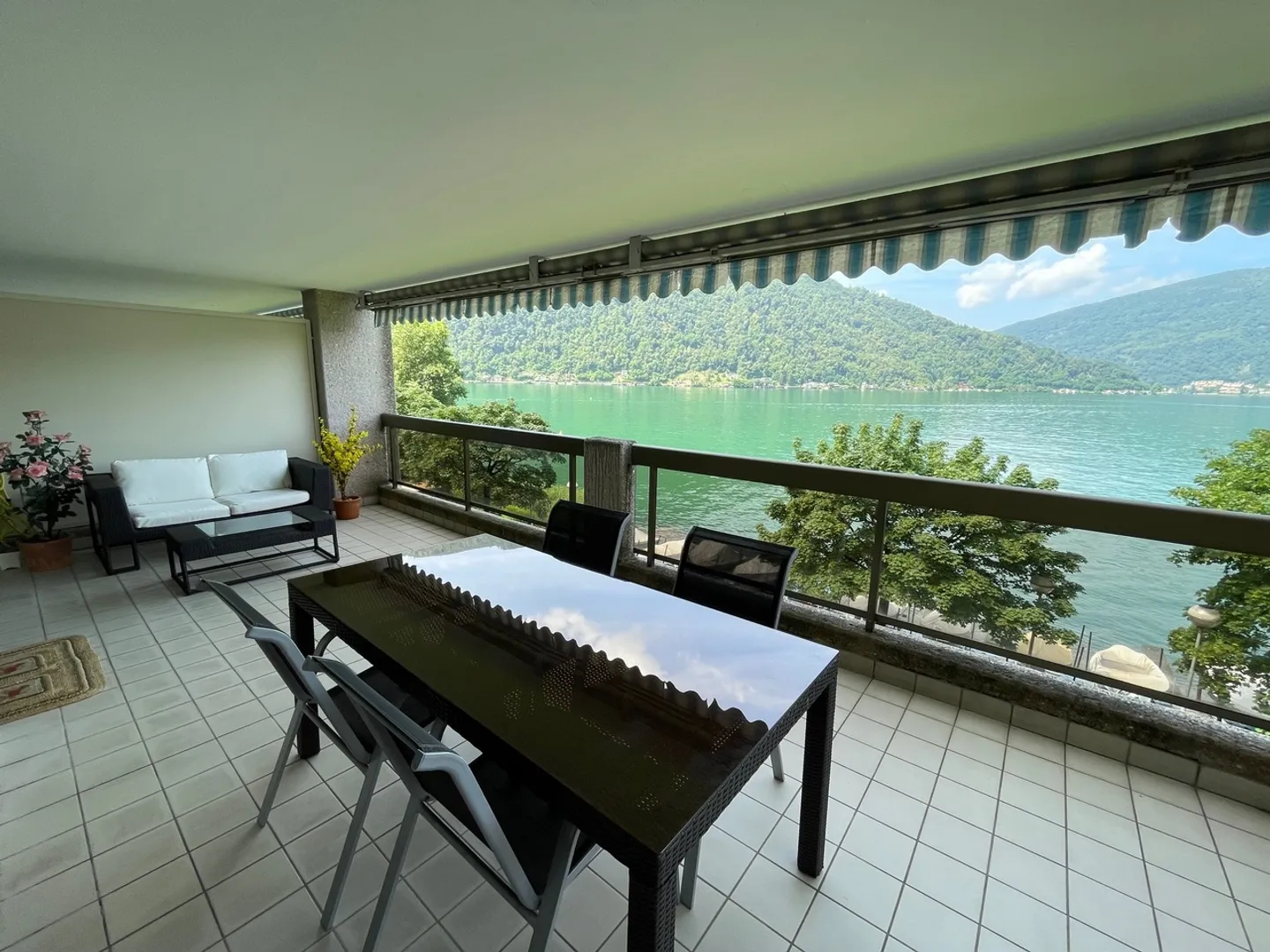 Appartement au bord du lac - Photo 8 sur 24