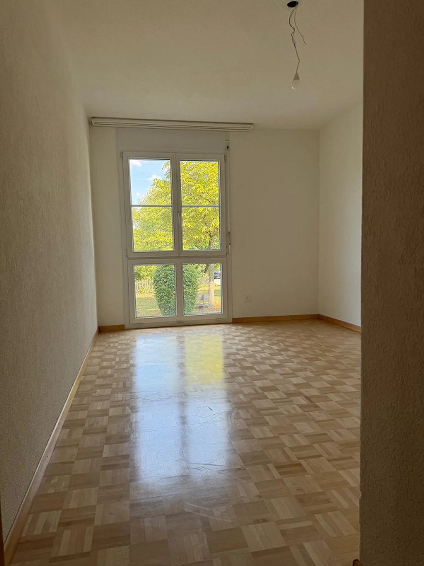 4.5 Zimmer Parterrewohnung mit Gartensitzplatz - Foto 10 von 10