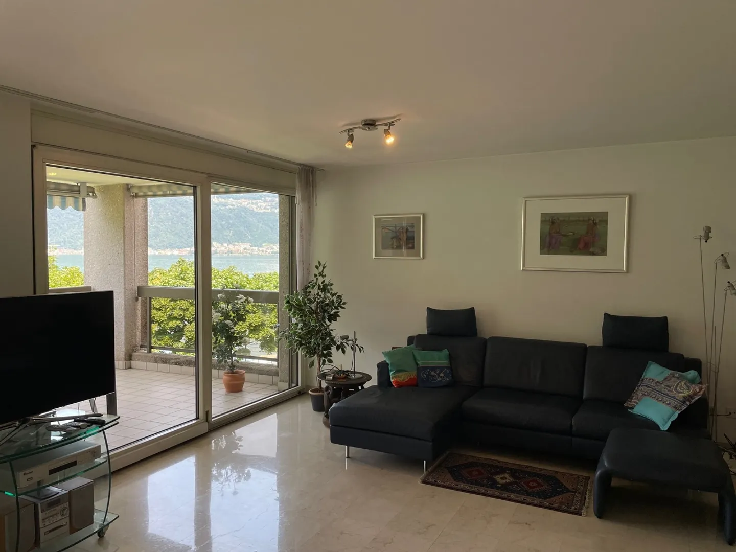 Appartement au bord du lac - Photo 12 sur 24