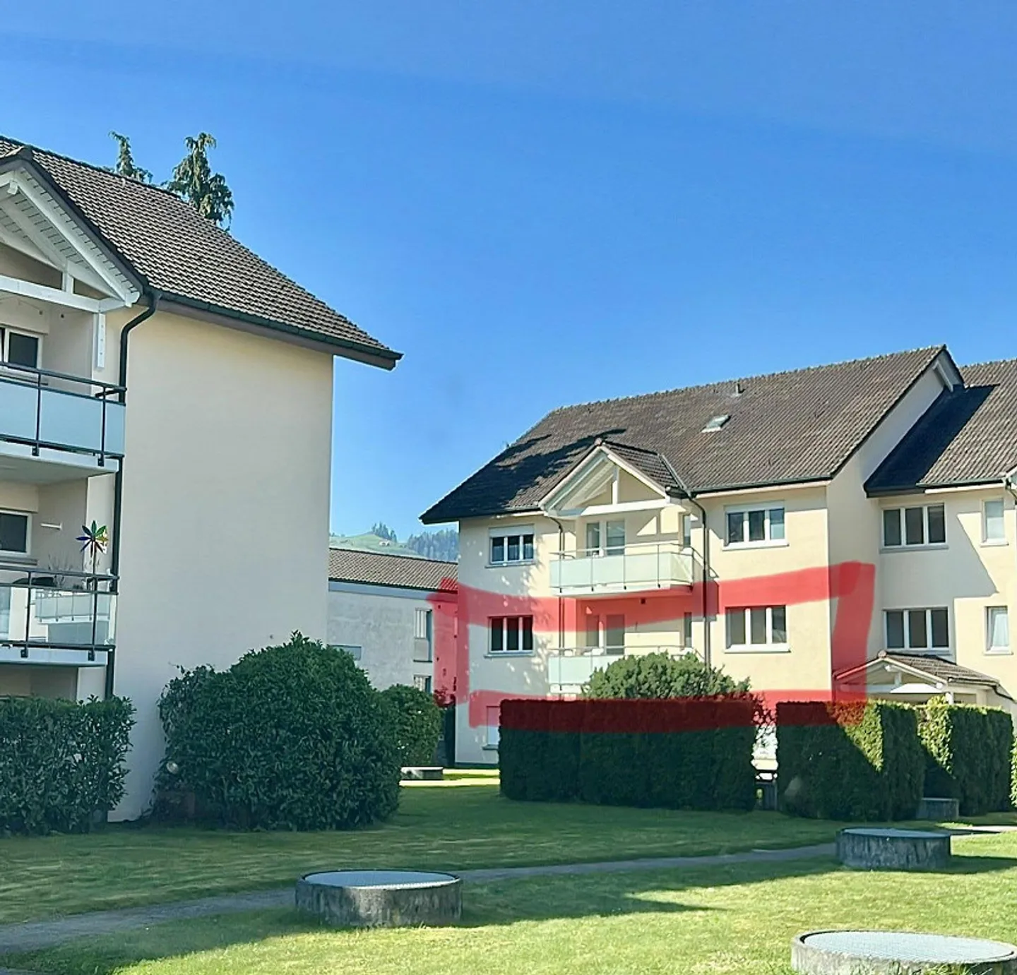 Ampio appartamento 2 locali (61 m2) con 2 balconi a Malters - Foto 1 di 10