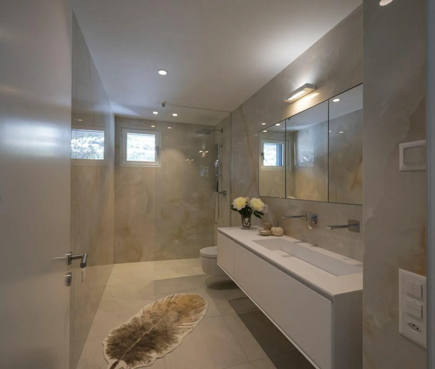 Neues Traum-Penthouse nur 5 Schritte vom See entfernt mit großen Terrassen und Panoramadach in Locarno - Foto 6 von 13