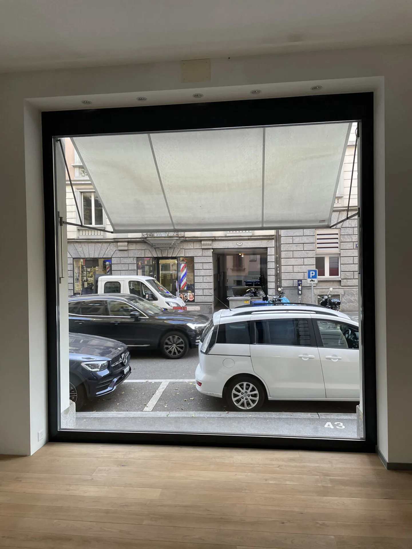 «Wunderschön & zentral - Geschäftslokal in Luzerner Neustad - 72m2» - Foto 3 von 13