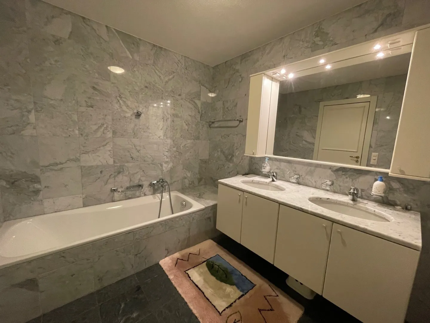 Appartement au bord du lac - Photo 20 sur 24