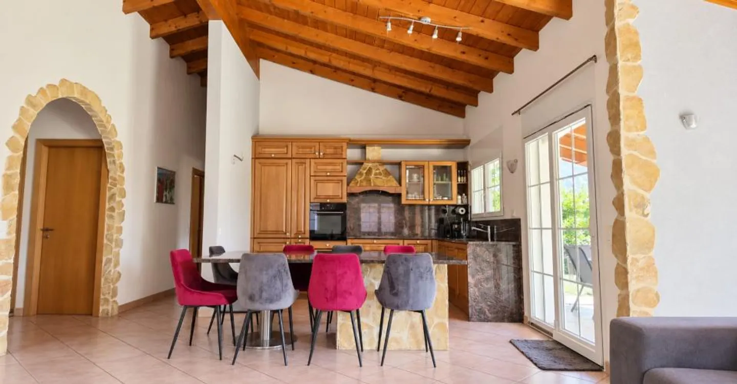 Villa 5,5 stanze con spazio commerciale a Vétroz - Foto 3 di 7