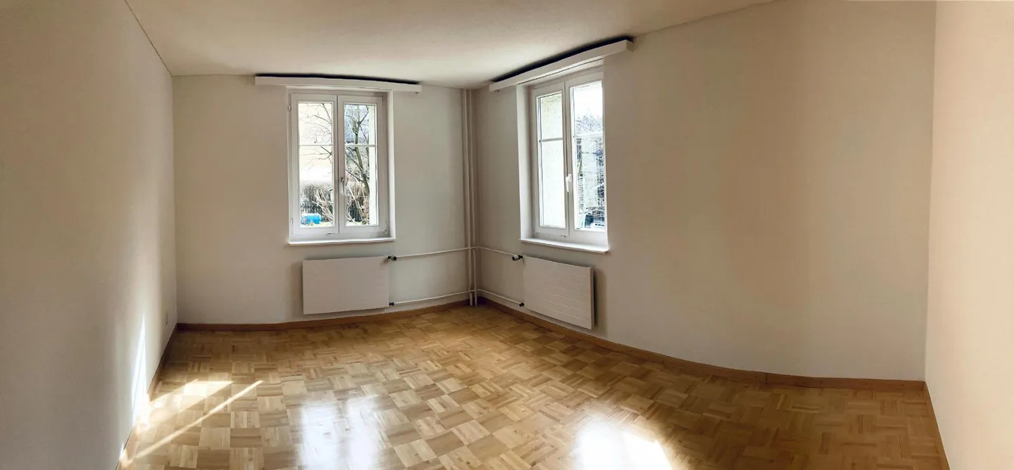 Ampio appartamento di 3,5 locali con area giardino - Foto 6 di 7