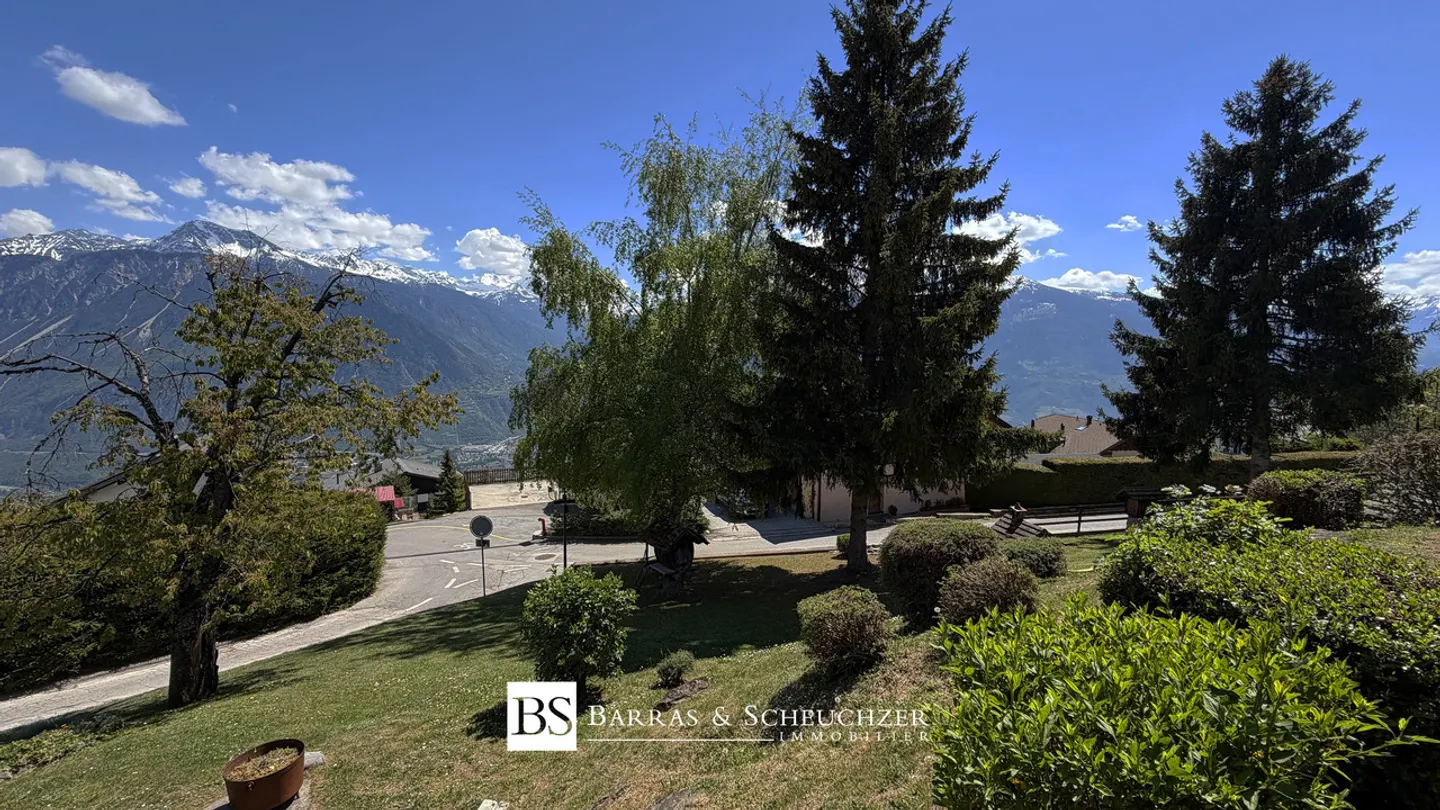 Charmante Villa mit Panoramablick - Foto 13 von 15