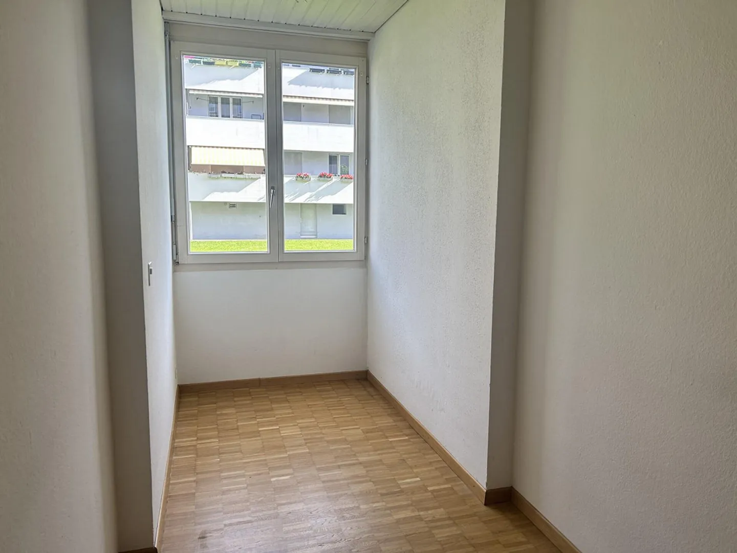 Appartement spacieux au rez-de-chaussée à louer - Photo 5 sur 7