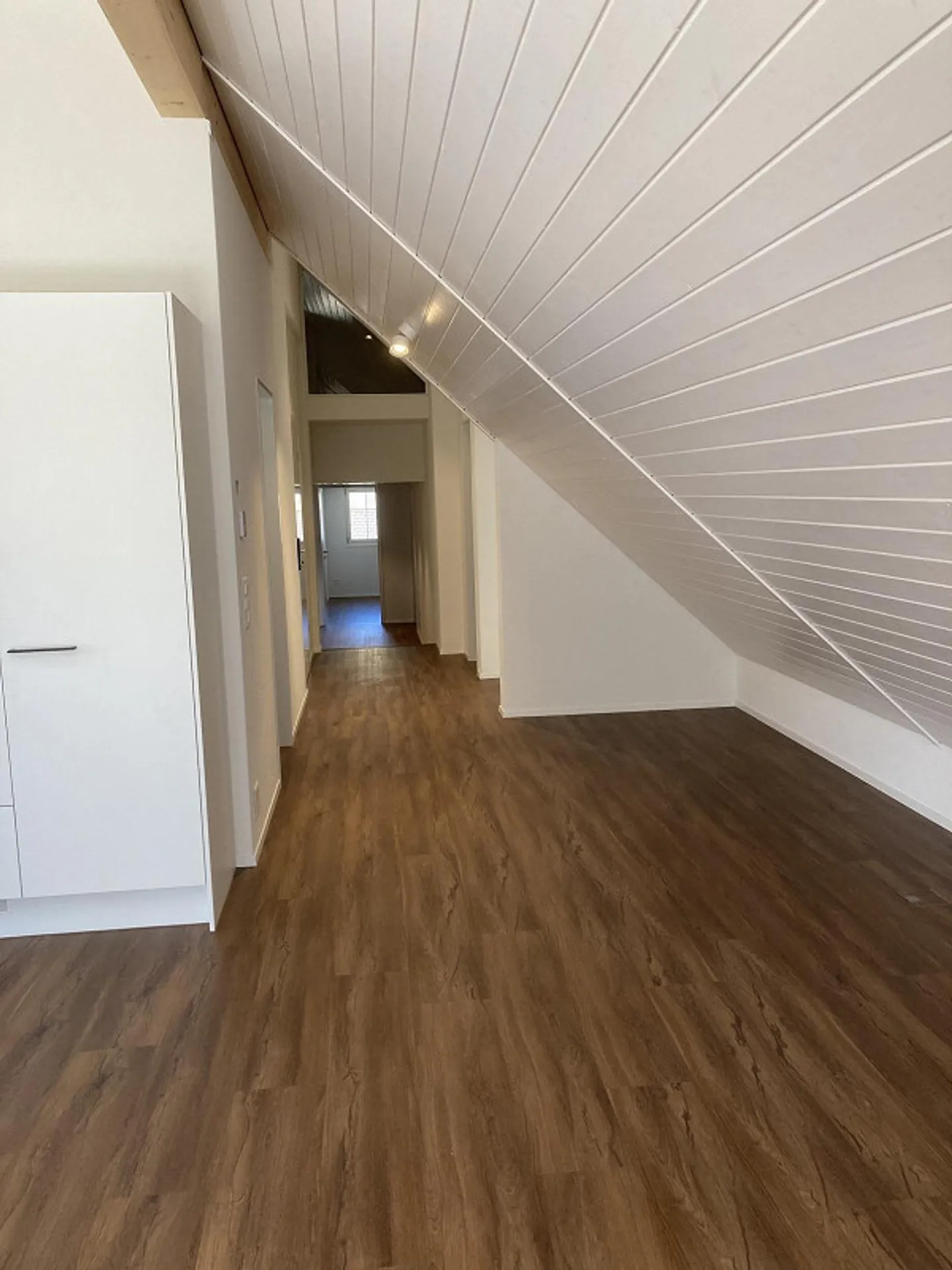 5.5-room maisonette apartment with 2 balconies - Photo 6 of 27
