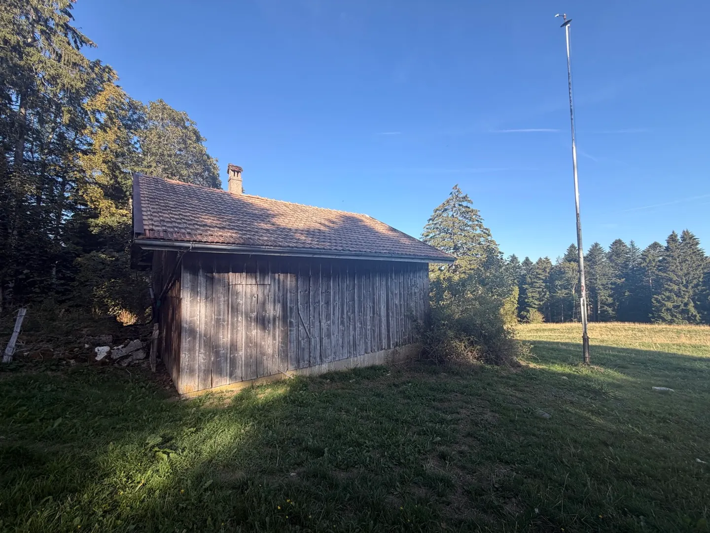 Zu renovieren - Lodge mit 750 m2 Freifläche - Foto 3 von 11