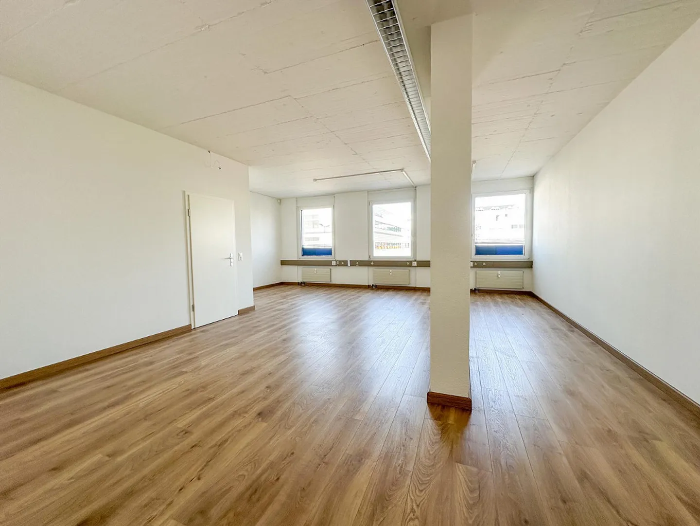 Ufficio, Studio, Pratica, Stanza Hobby con Cucina Condivisa a Kägen - Foto 3 di 6