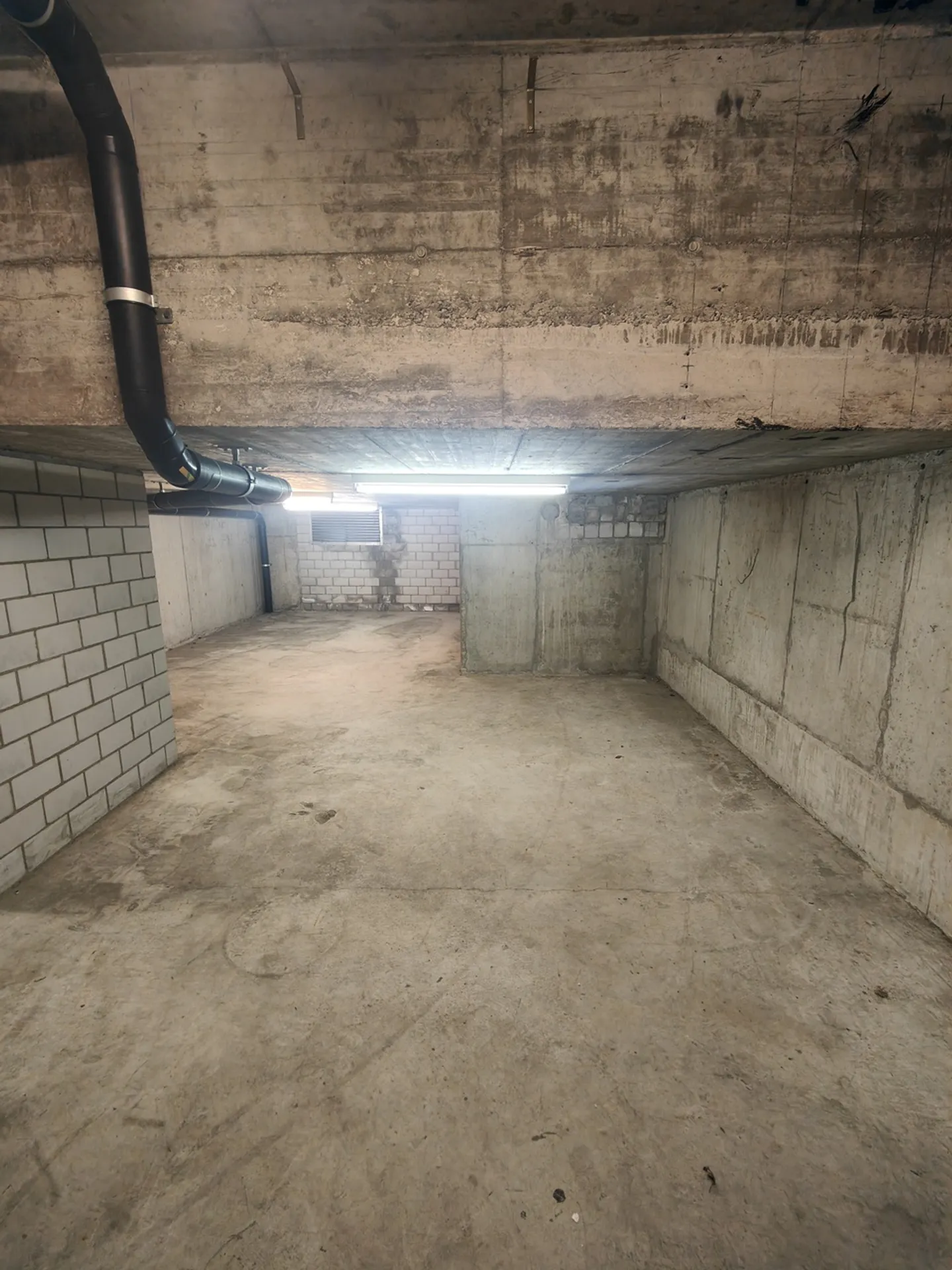 40m2 Storage Room Dübendorf - Im Schossacher 12 - Photo 5 of 13