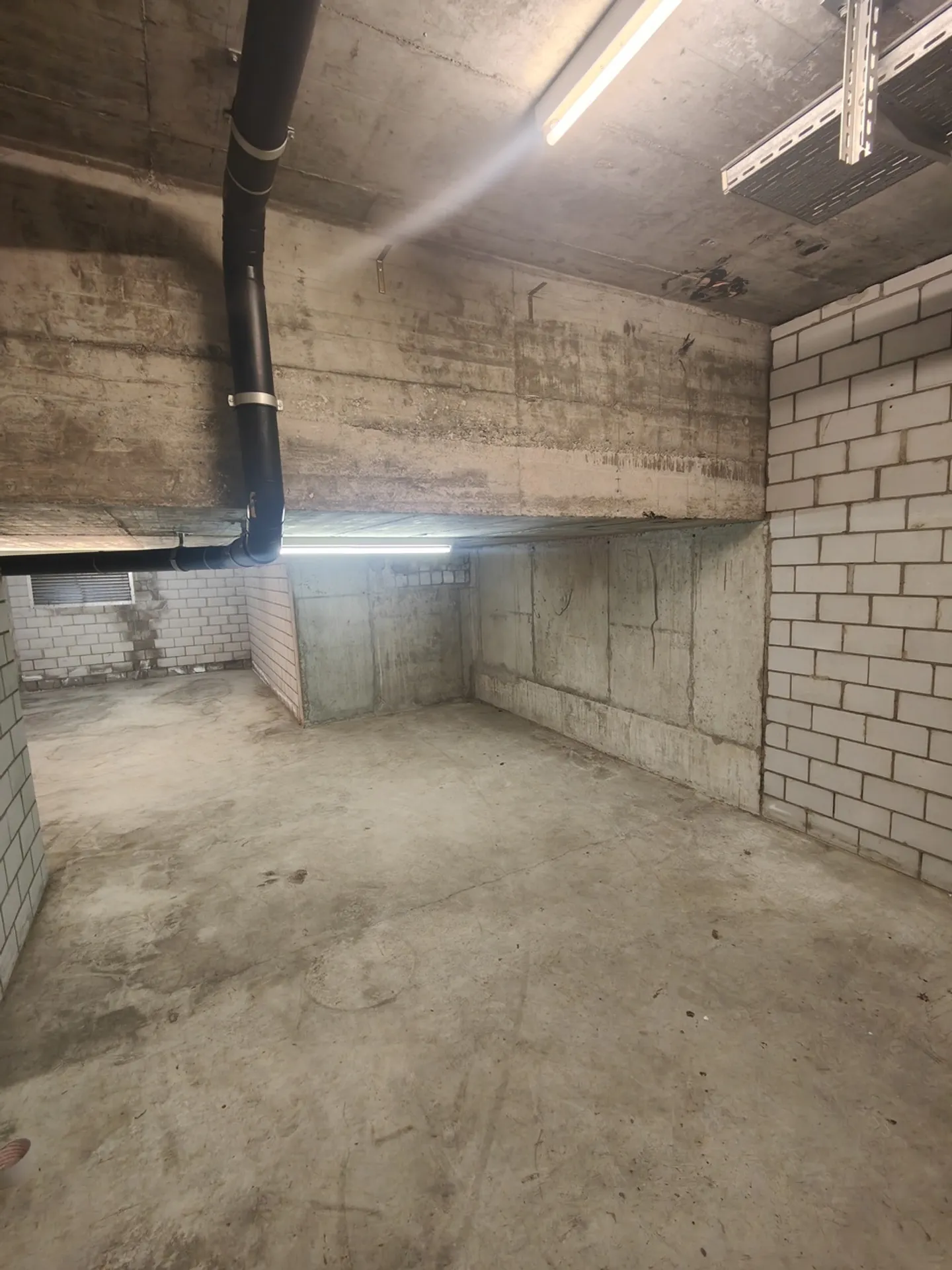 40m2 Storage Room Dübendorf - Im Schossacher 12 - Photo 12 of 13