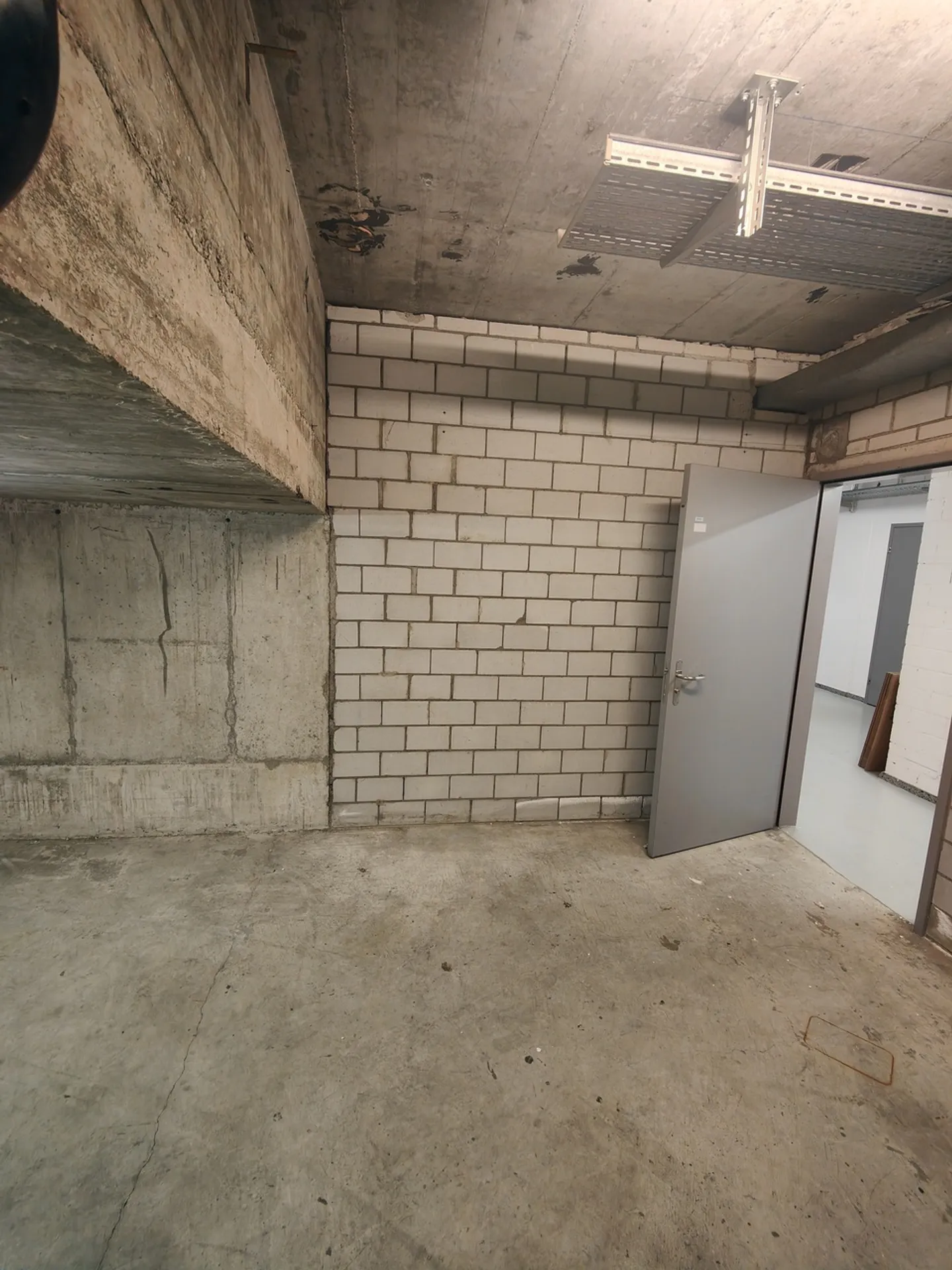 40m2 Storage Room Dübendorf - Im Schossacher 12 - Photo 13 of 13