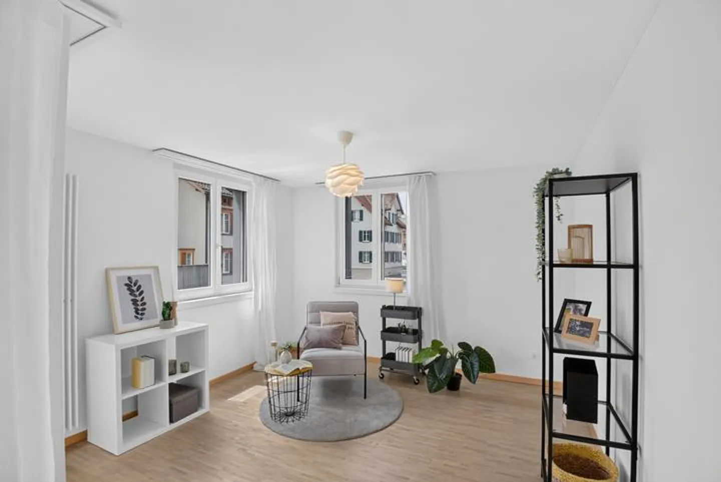 APPARTEMENT EXCLUSIF DE 4,5 PIÈCES AVEC UNE SENSATION D'ESPACE - Photo 2 sur 8