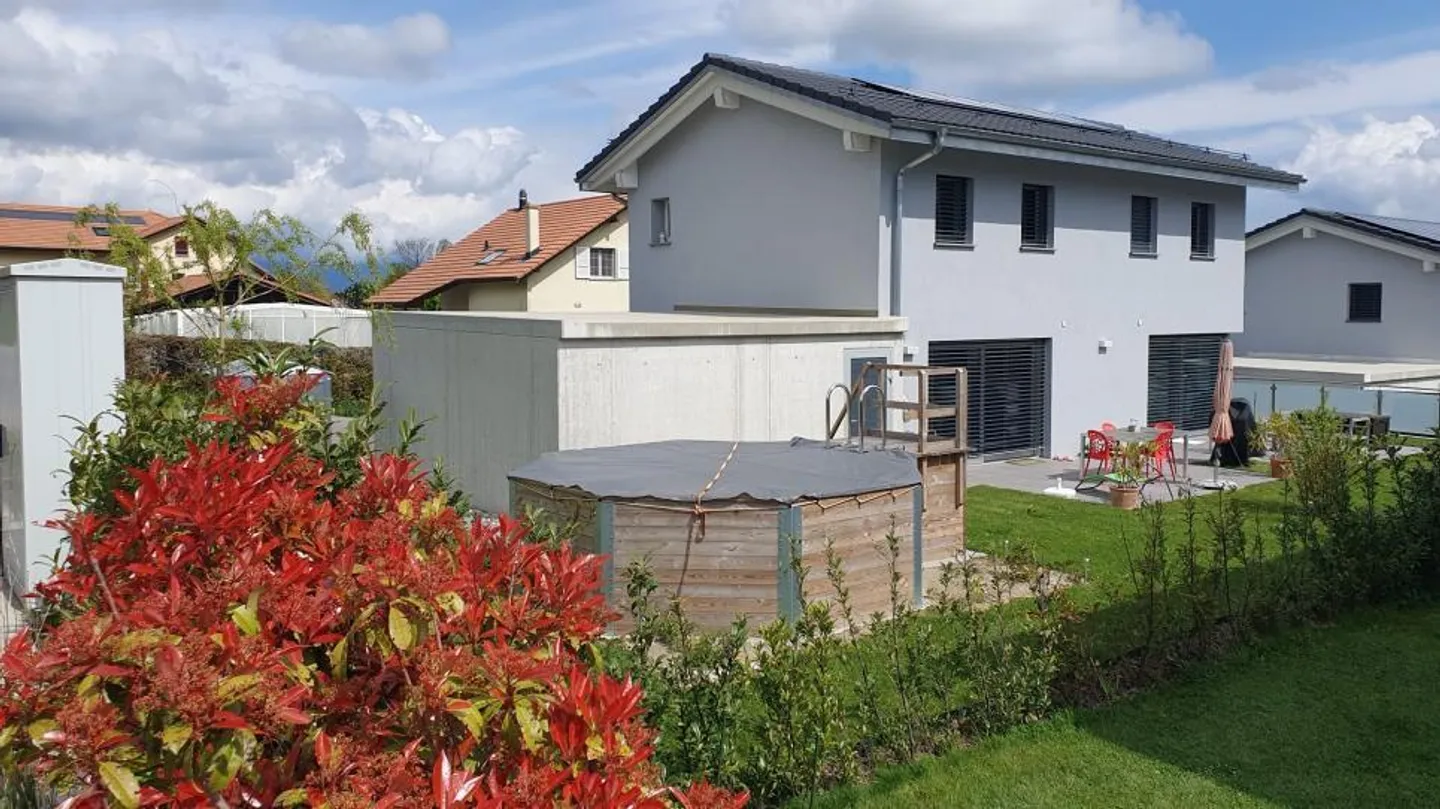 Villa indipendente con piscina, a 18 minuti da Yverdon - Foto 2 di 13