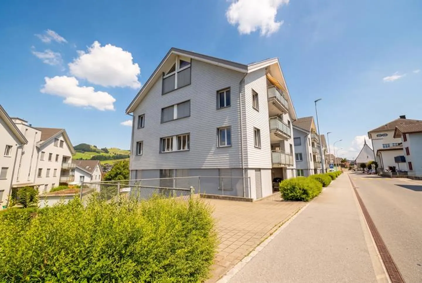 APPARTEMENT EXCLUSIF DE 4,5 PIÈCES AVEC UNE SENSATION D'ESPACE - Photo 7 sur 8