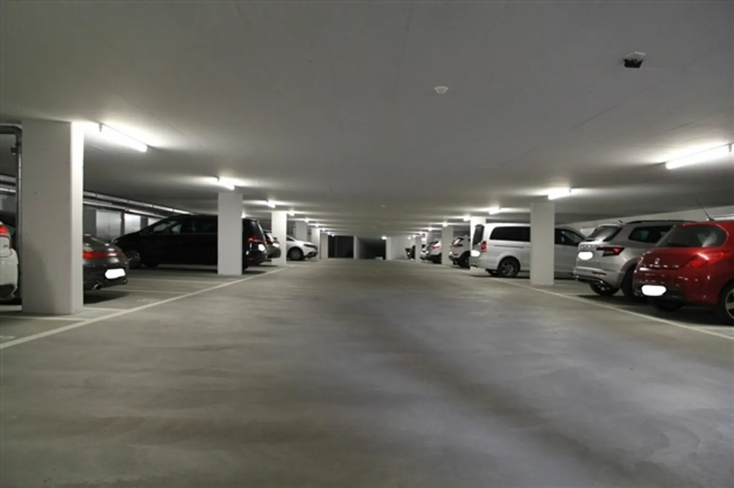 DERNIER ESPACE! PLACES DE PARKING EN SOUS-SOL À LOUER AU 60 GRUNDSTRASSE À OLTEN - Photo 3 sur 9