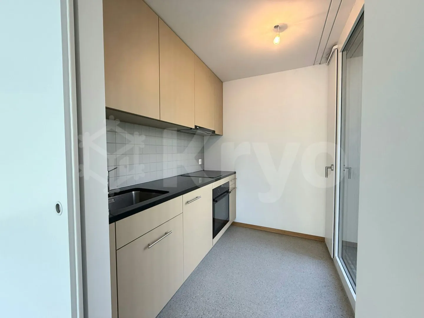 Commercial Space in Bex - Photo 2 of 5