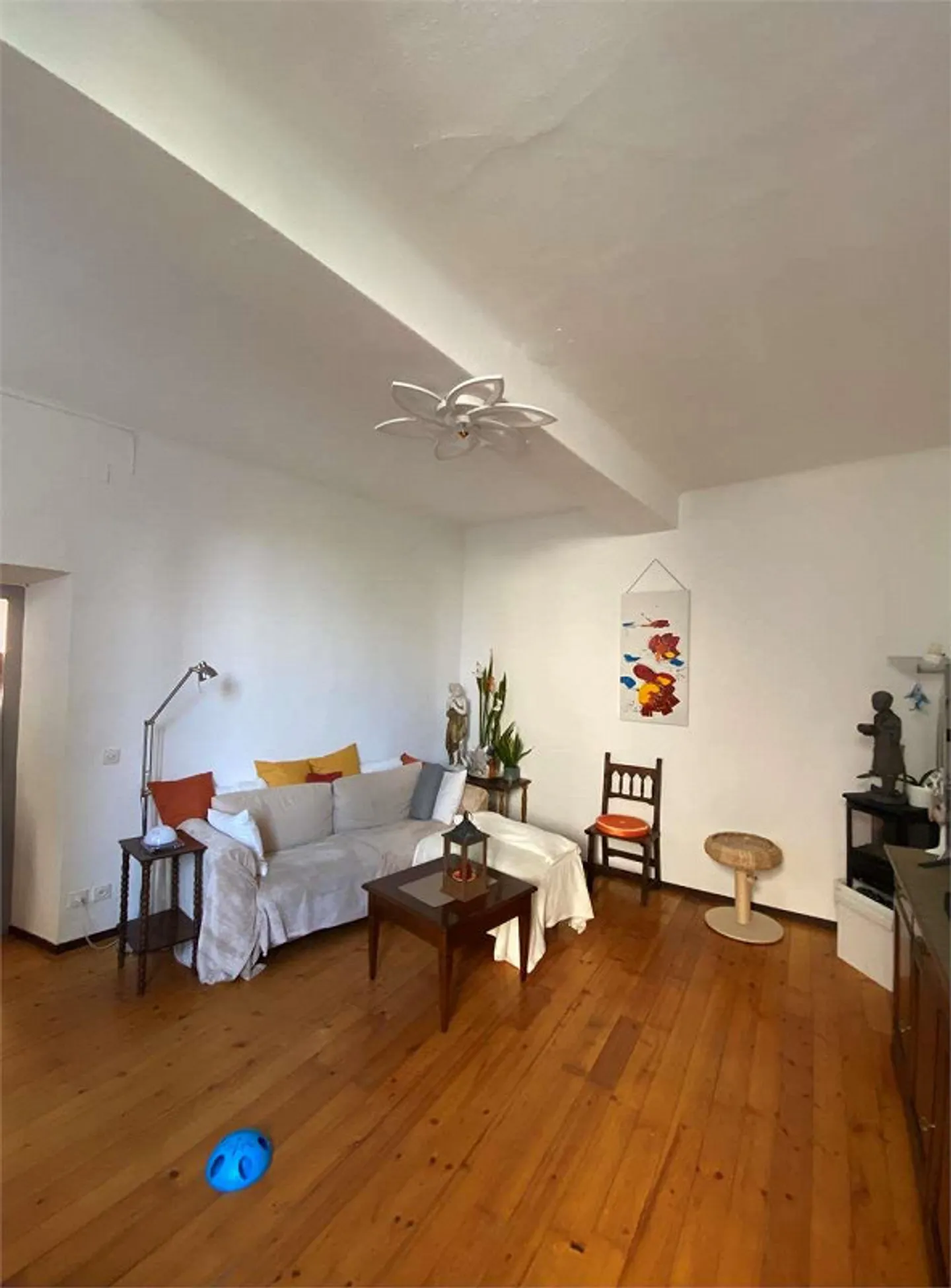 Stabile Residenziale e Commerciale a Cureglia - Foto 1 di 13