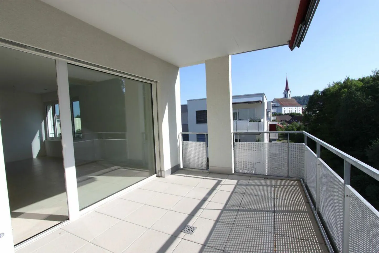 Bellissimo appartamento attico di 3,5 locali a Pfaffnau - Foto 2 di 8
