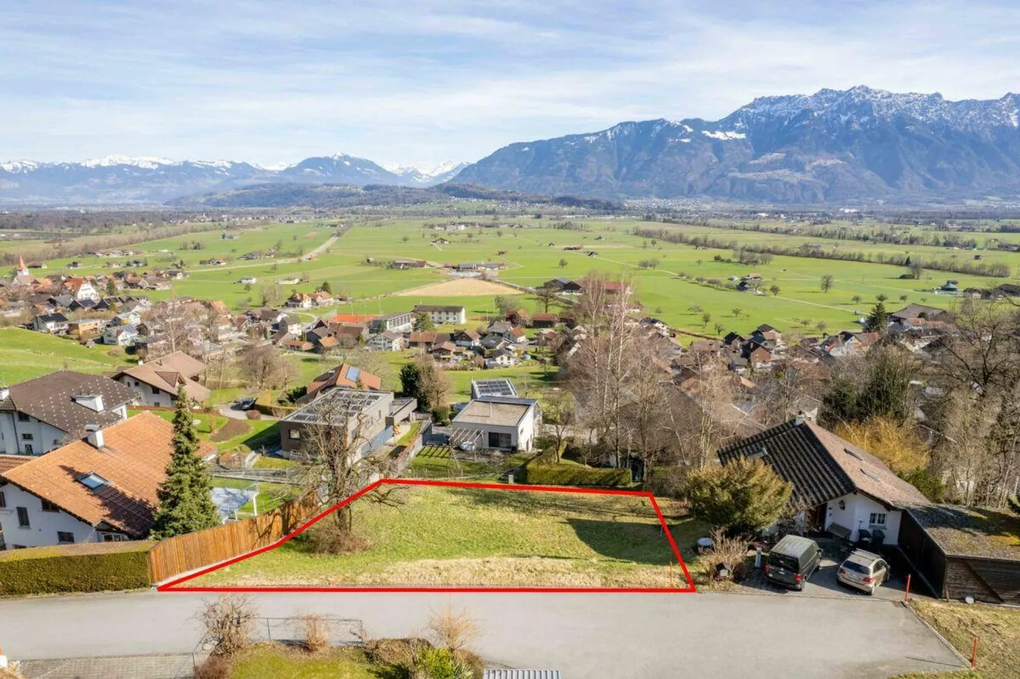 Terrain de classe premium dans un emplacement privilégié - Photo 2 sur 7