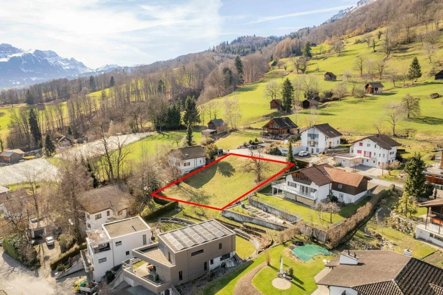 Terrain de classe premium dans un emplacement privilégié - Photo 5 sur 7