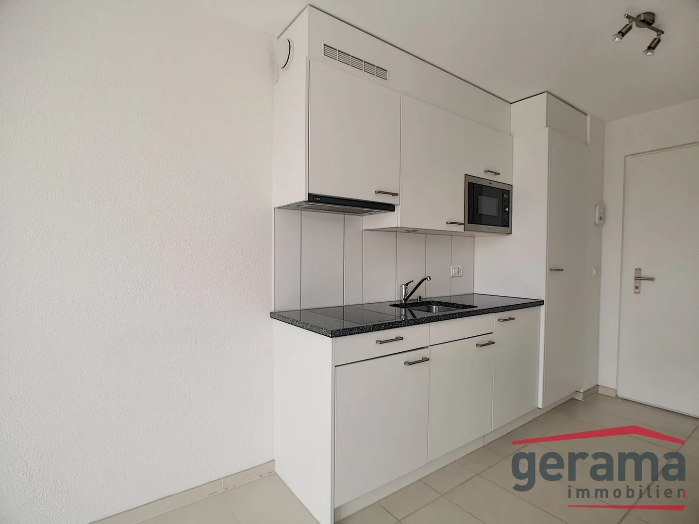 1.5 Room Apartment - Photo 1 of 6