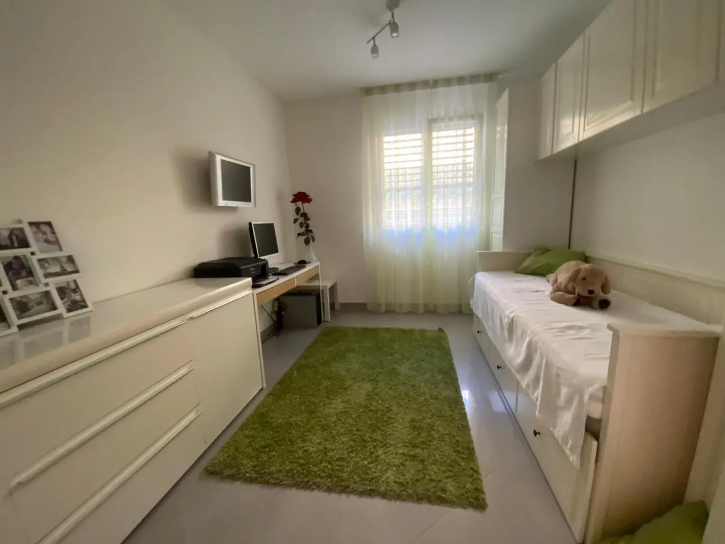 4 1/2-Room Apartment in the City Center with Quiet, Sunny View - Photo 7 of 12