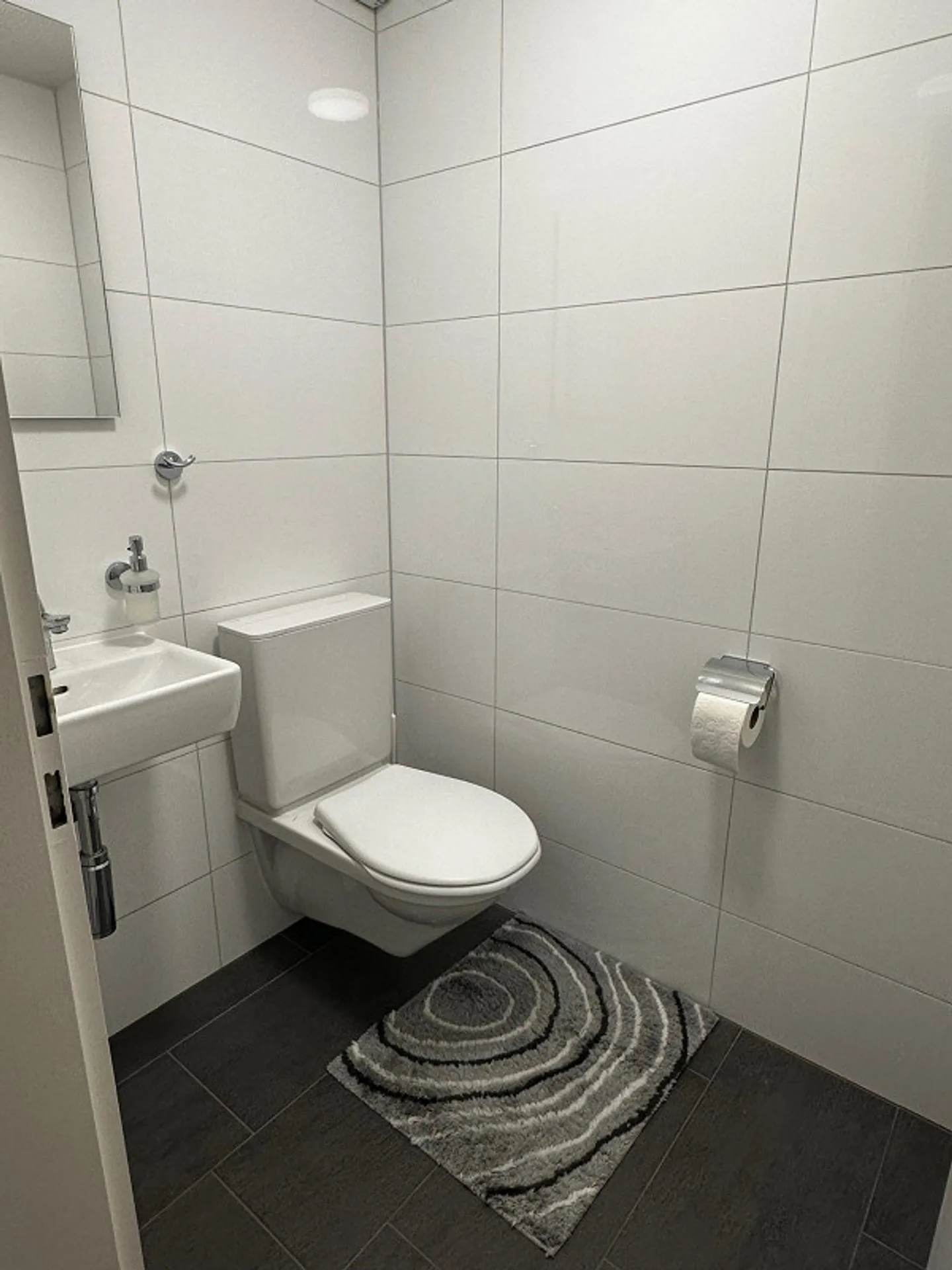 Appartement confortable de 4 pièces au 2ème étage à louer - Photo 9 sur 9