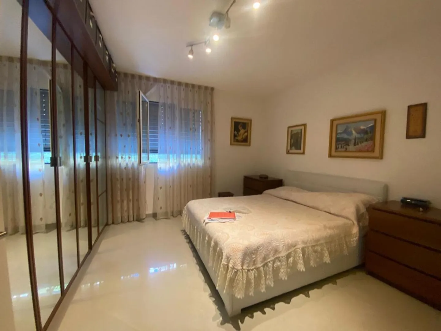 4 1/2-Room Apartment in the City Center with Quiet, Sunny View - Photo 9 of 12
