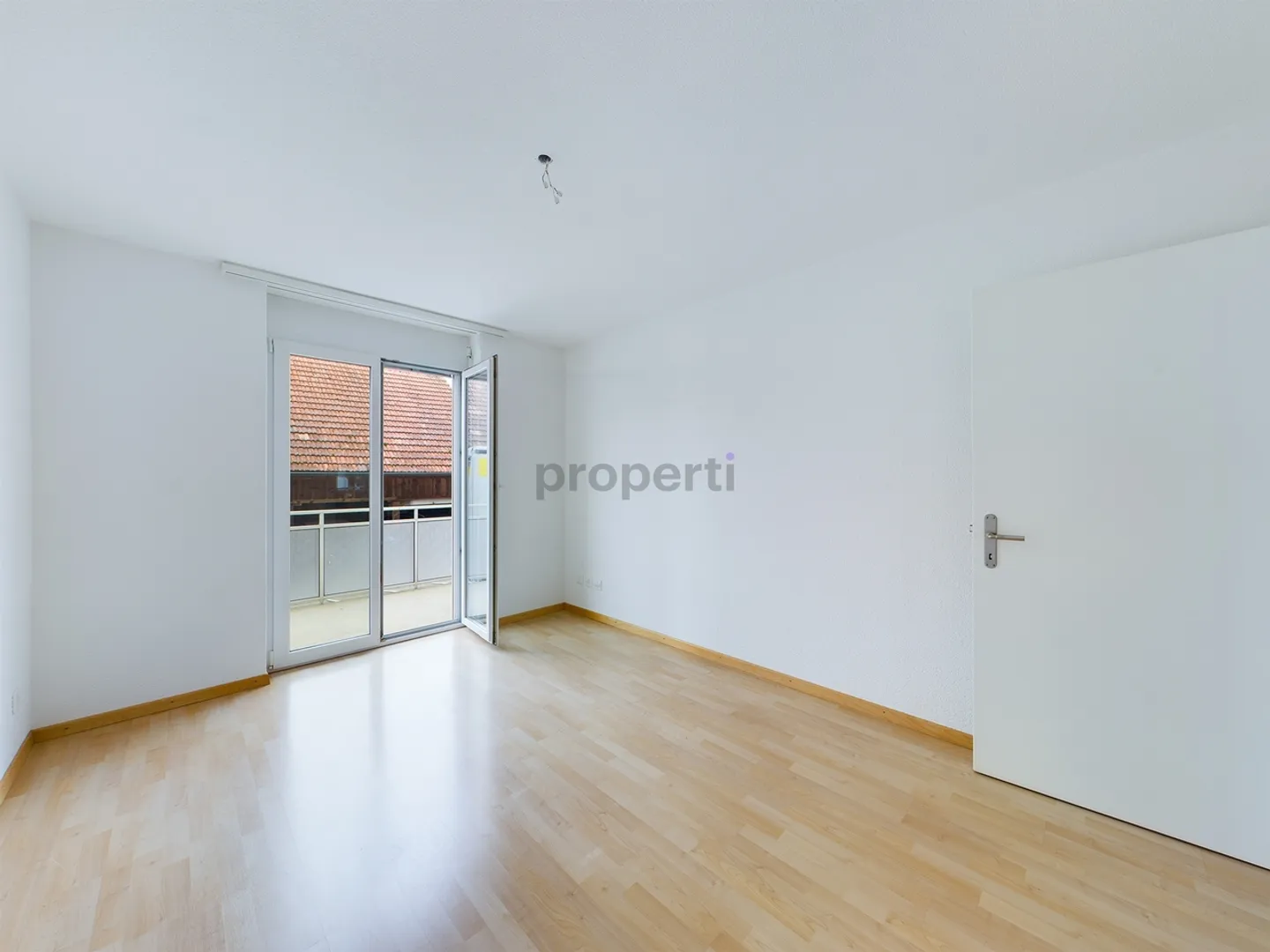 Elegant 4.5-Room Apartment - Photo 8 of 12