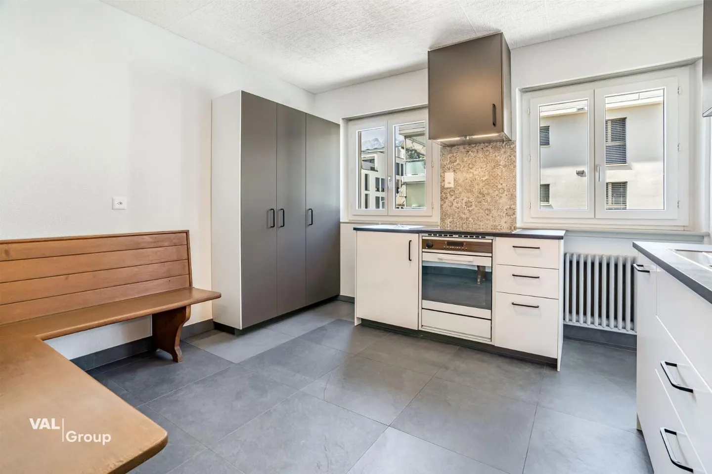 Appartement moderne au cœur de Visp - Photo 2 sur 13