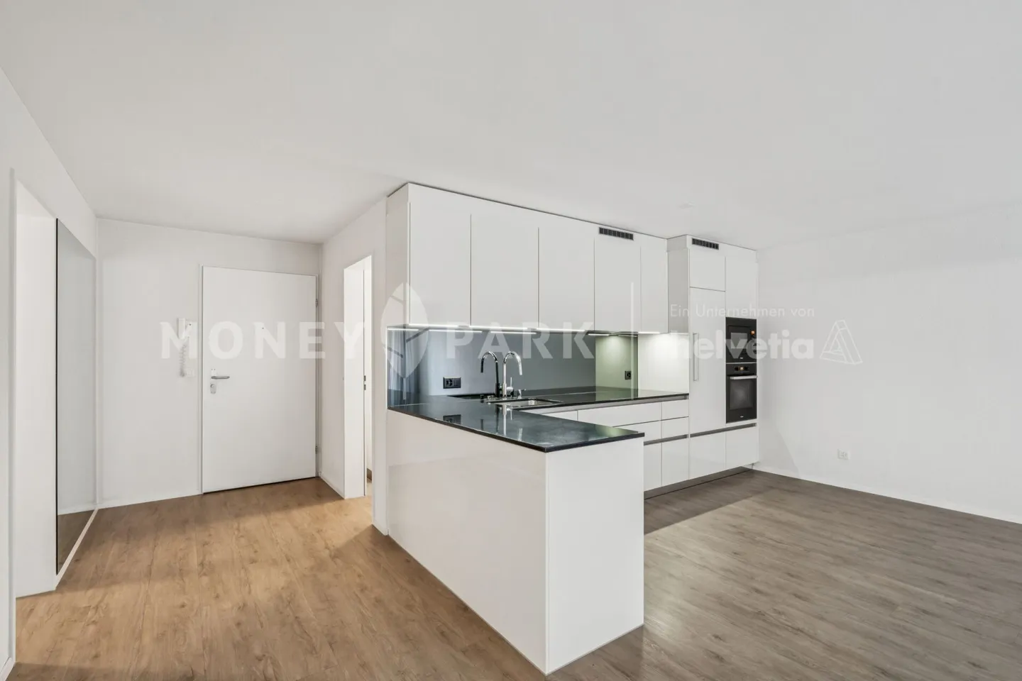 Appartement spacieux de 2,5 pièces dans un emplacement proche de la nature - Photo 2 sur 13