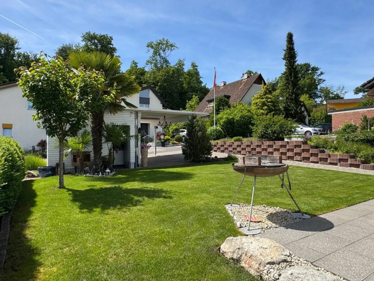 Freistehendes Einfamilienhaus mit Garten - Foto 3 von 15