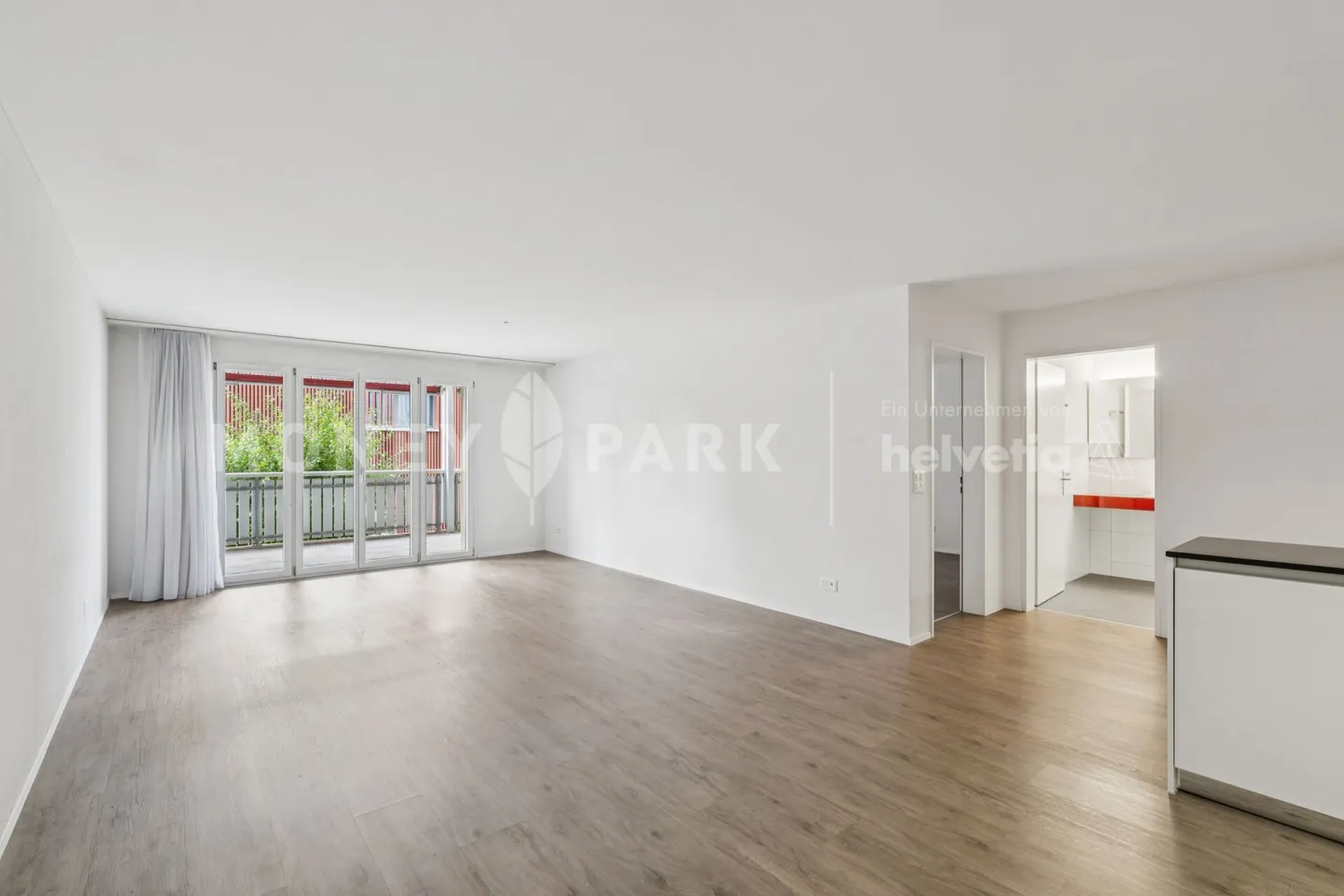 Appartement spacieux de 2,5 pièces dans un emplacement proche de la nature - Photo 4 sur 13