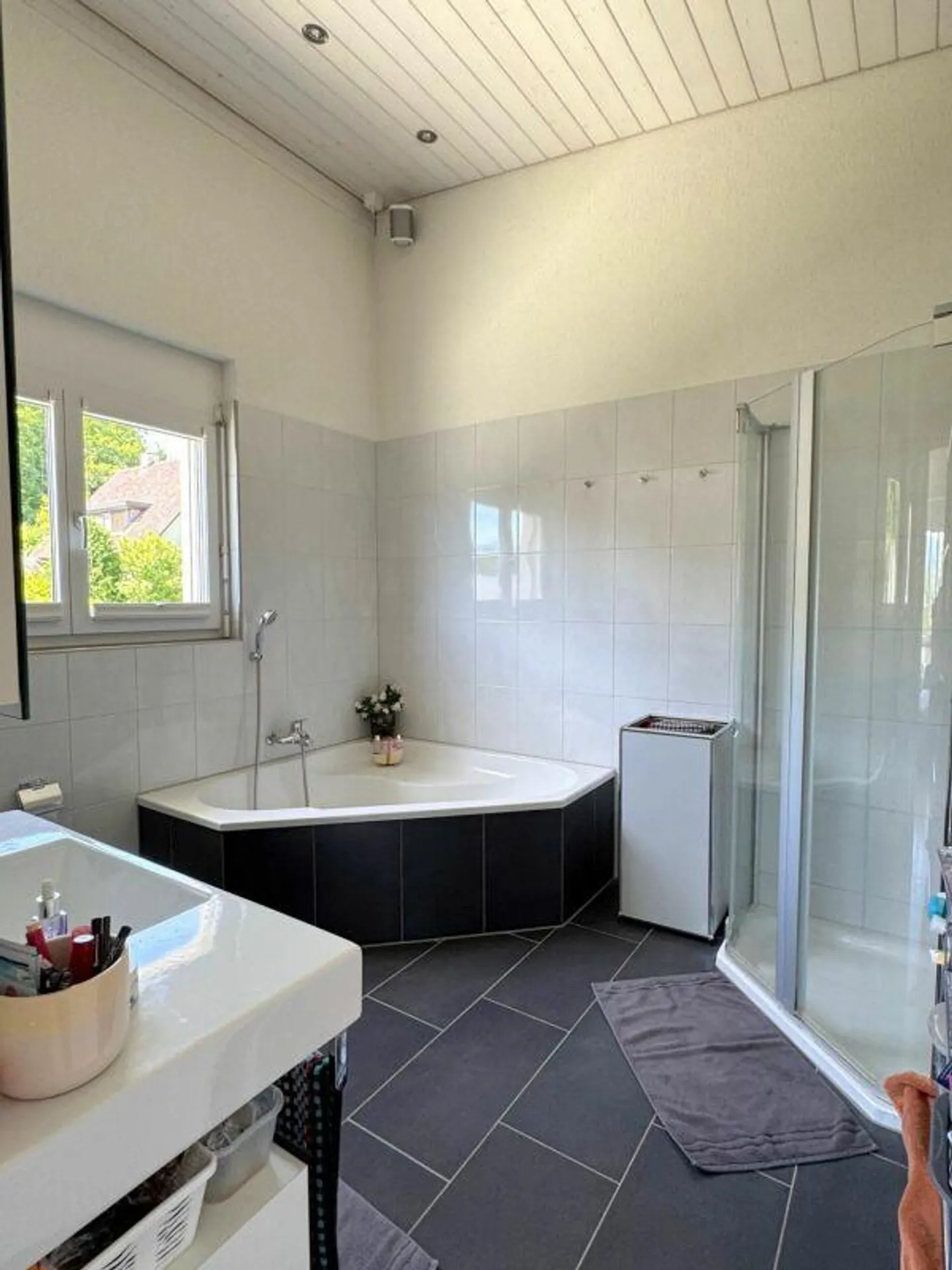 Freistehendes Einfamilienhaus mit Garten - Foto 13 von 15