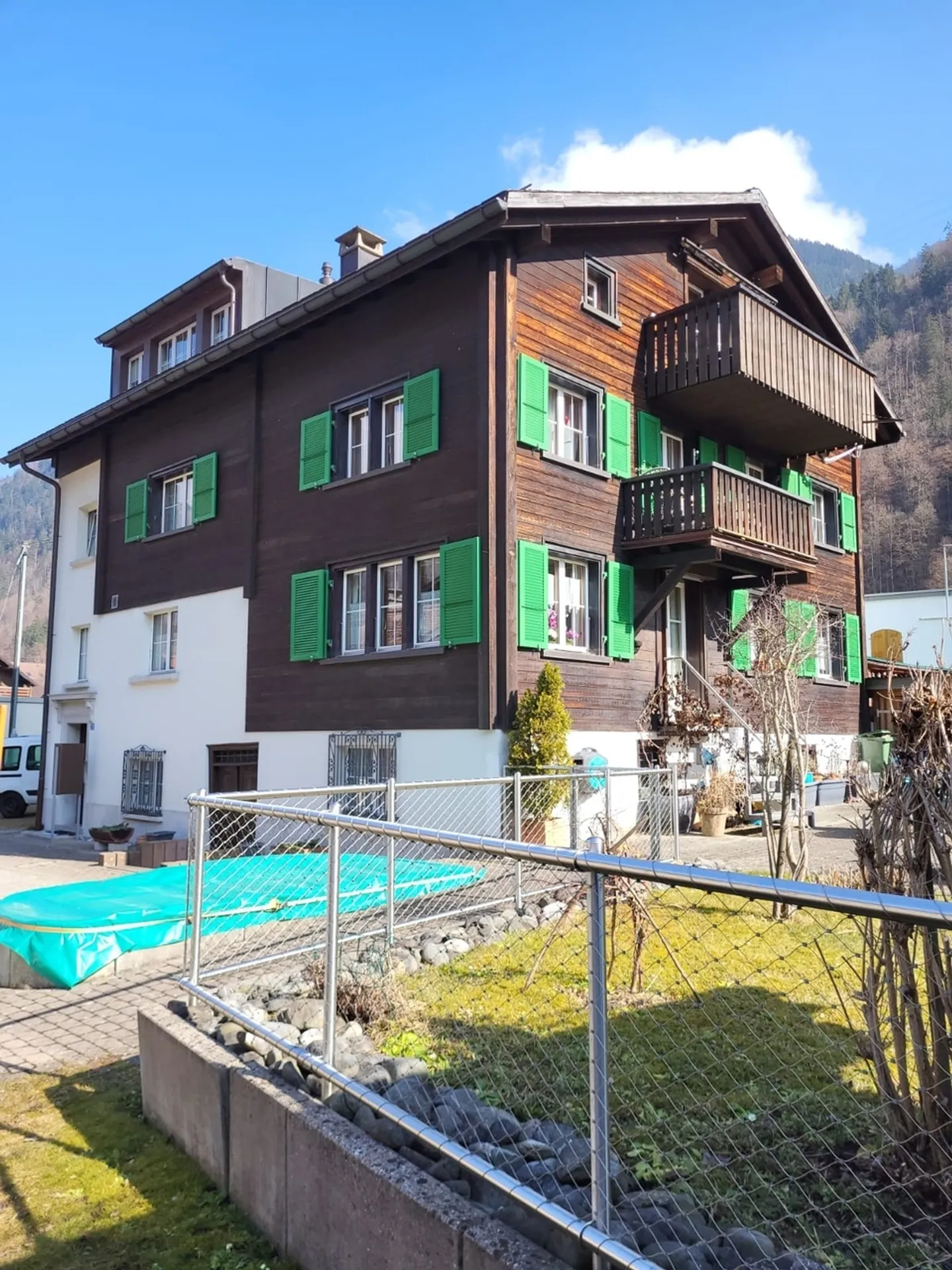 Cozy 3-room attic apartment in Betschwanden also possible as a 2nd apartment - Photo 9 of 10