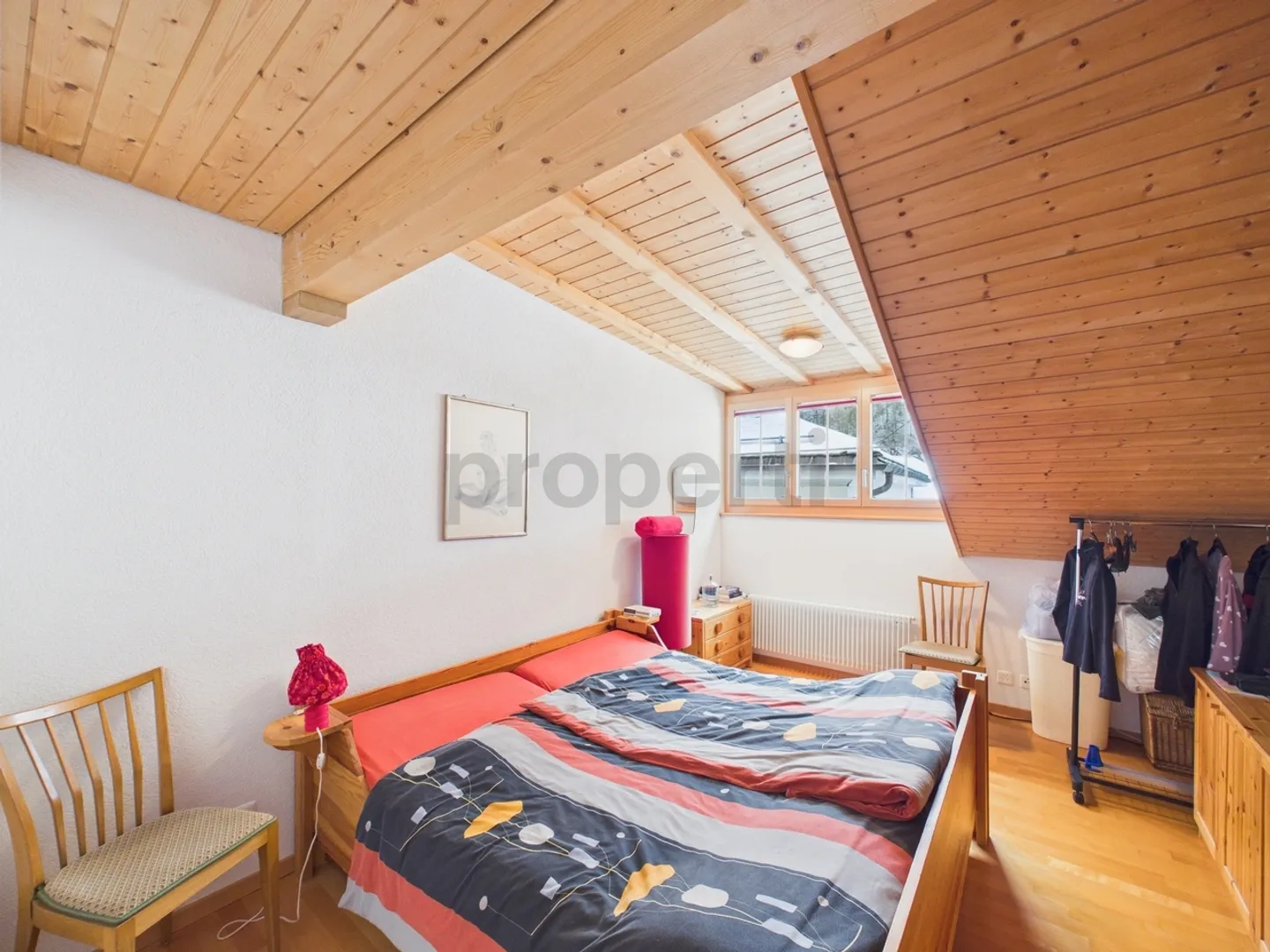 Cozy 3-room attic apartment in Betschwanden also possible as a 2nd apartment - Photo 6 of 10