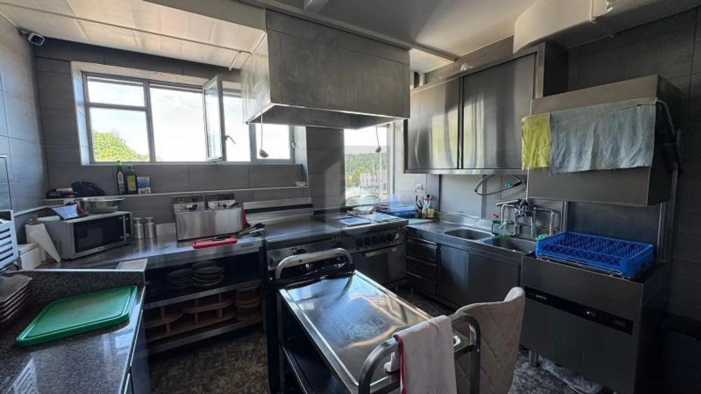 RENOVÉ RÉCEMMENT AVEC GRANDE TERRASSE - Photo 5 sur 6