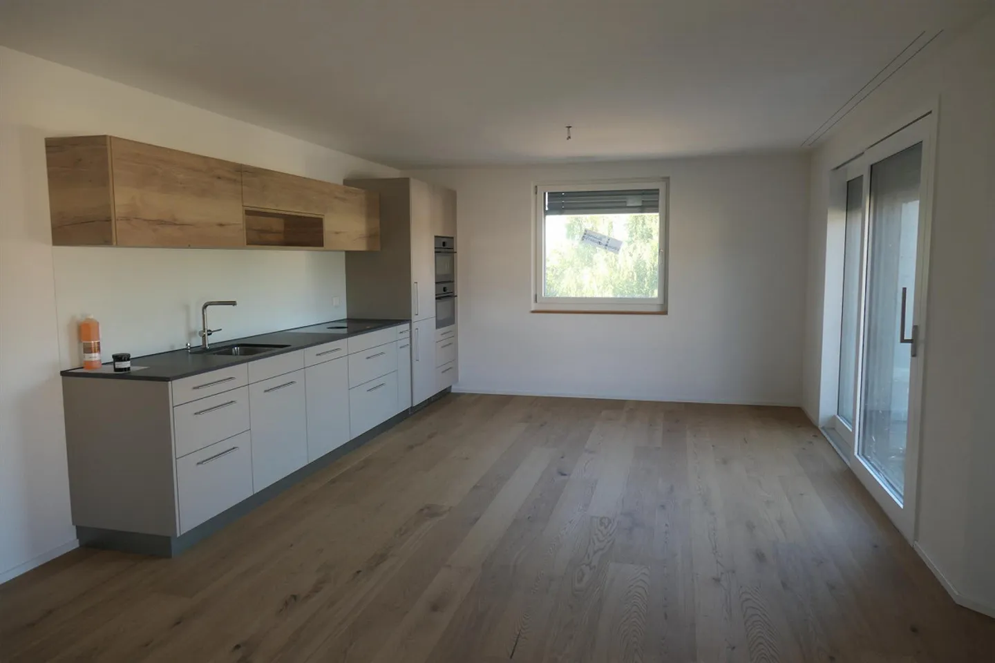 Appartement moderne et attrayant de 3,5 pièces - Photo 2 sur 11