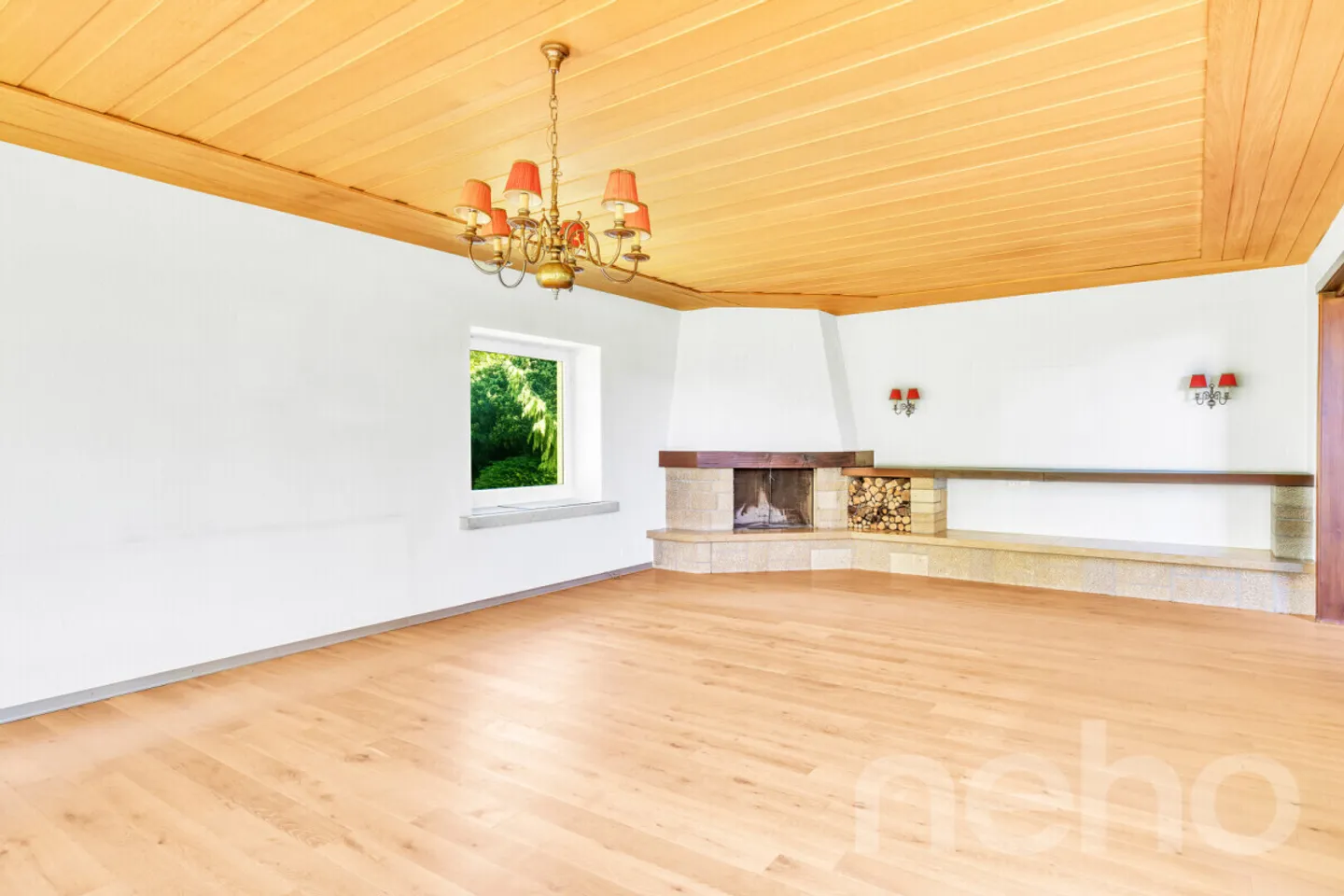 Exclusive Living Near the Lake with Additional Expansion Area - Photo 5 of 13