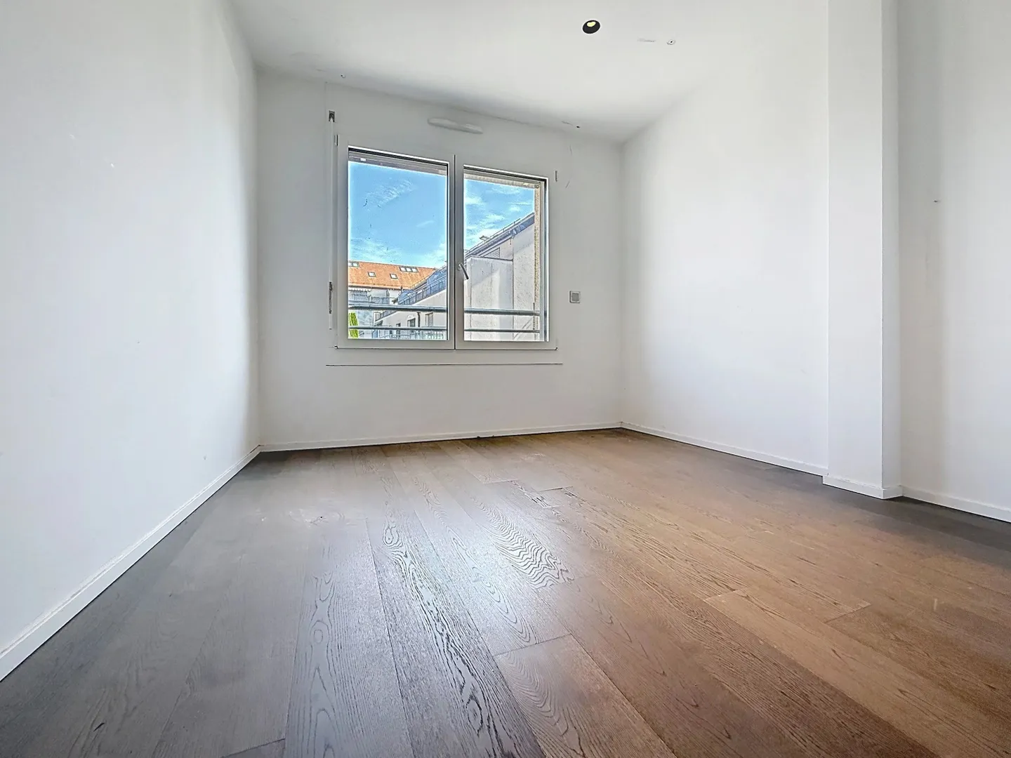 Elegant Apartment in Vésenaz - Photo 6 of 9