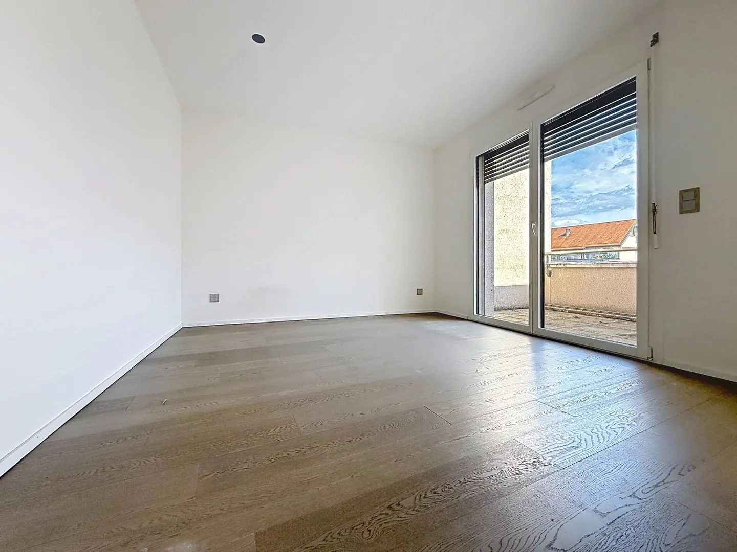 Elegant Apartment in Vésenaz - Photo 8 of 9