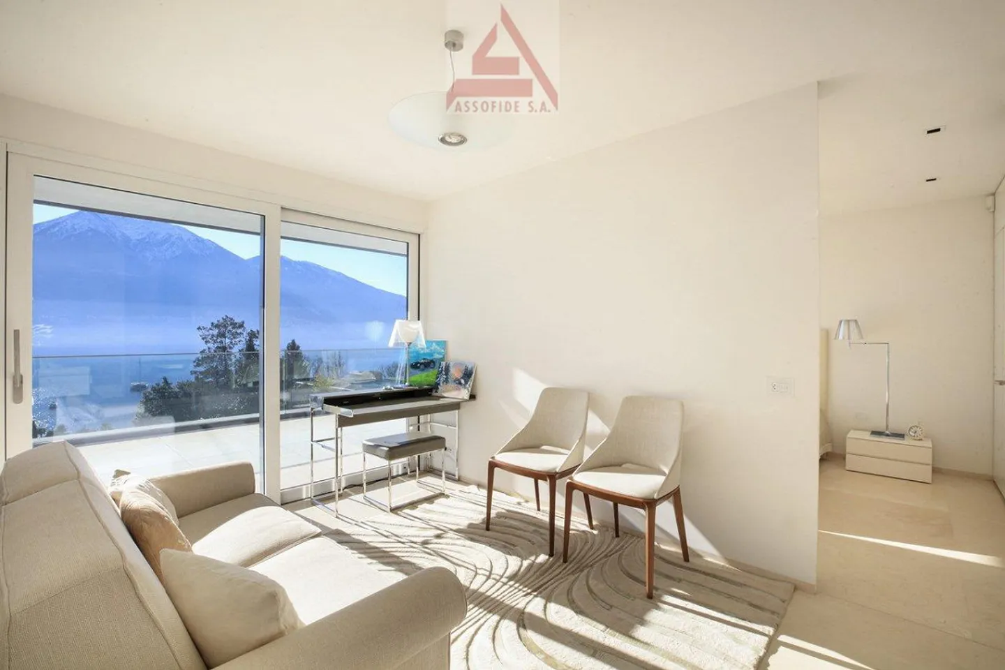 Luxurious Attic Duplex Apartment - Photo 4 of 8