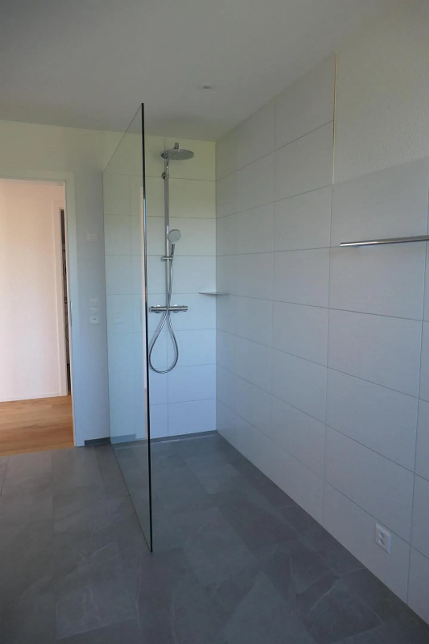 Appartement moderne et attrayant de 3,5 pièces - Photo 9 sur 11