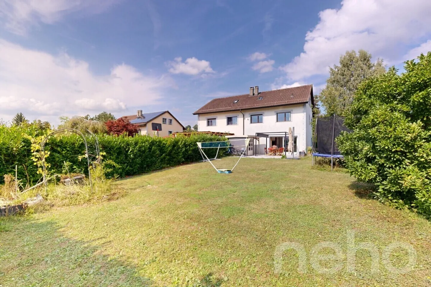 Spacious semi-detached house with 7.5 rooms in a peaceful environment - Photo 2 of 13