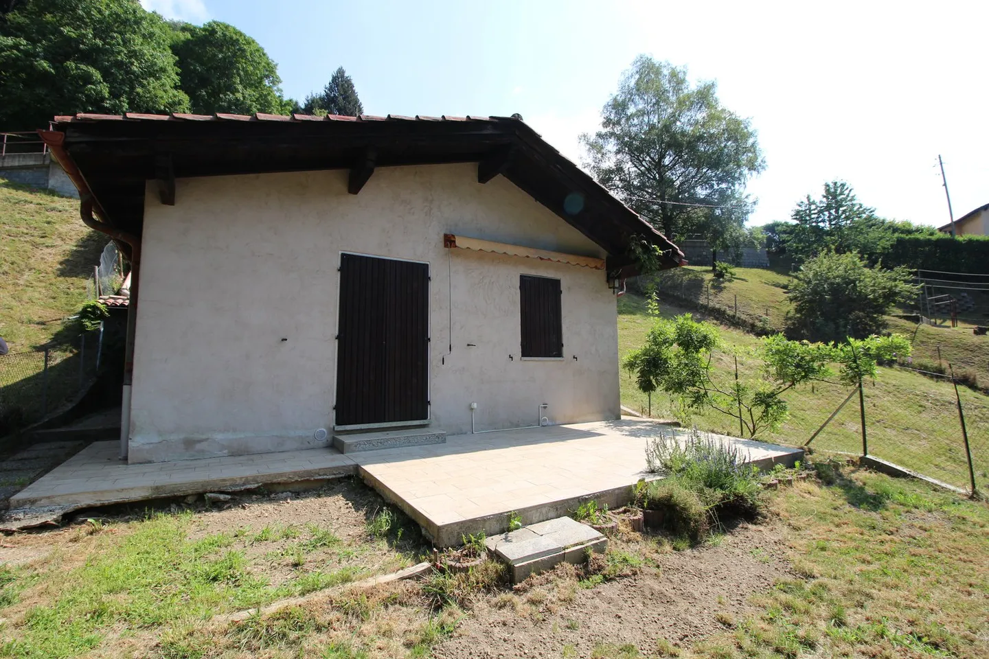 VALCOLLA - MAISON INDIVIDUELLE PARTIELLEMENT MEUBLÉE À VENDRE - Photo 3 sur 9