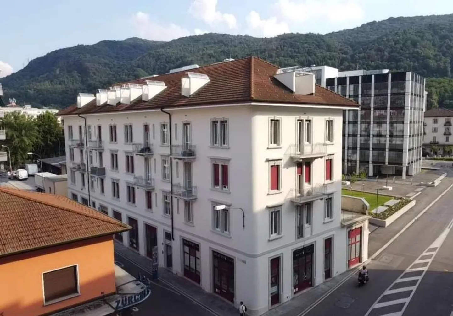 Einnahmeobjekt in Chiasso - Foto 1 von 13