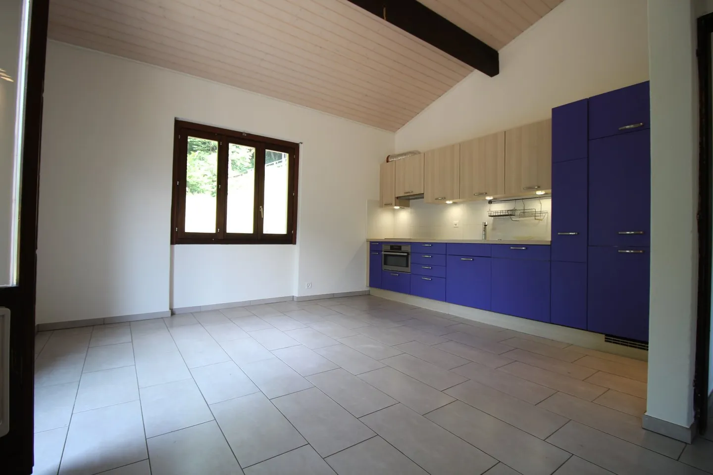 VALCOLLA - MAISON INDIVIDUELLE PARTIELLEMENT MEUBLÉE À VENDRE - Photo 7 sur 9